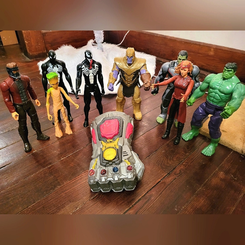 MARVEL/AVENGERS/GUARDIANS OF THE GALAXY LOT